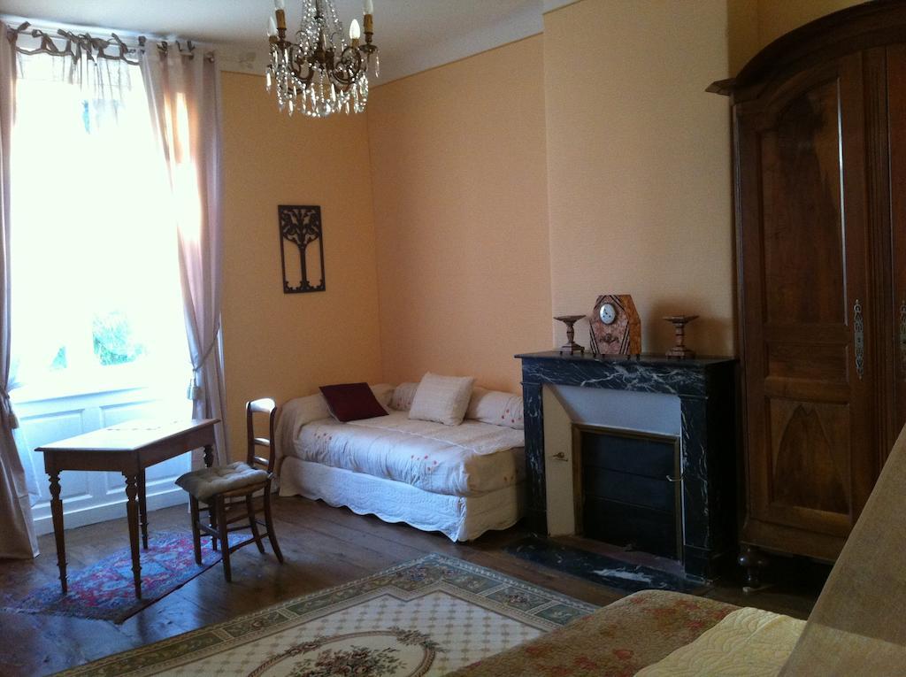 Le Clos De La Muse Saint-Junien Δωμάτιο φωτογραφία